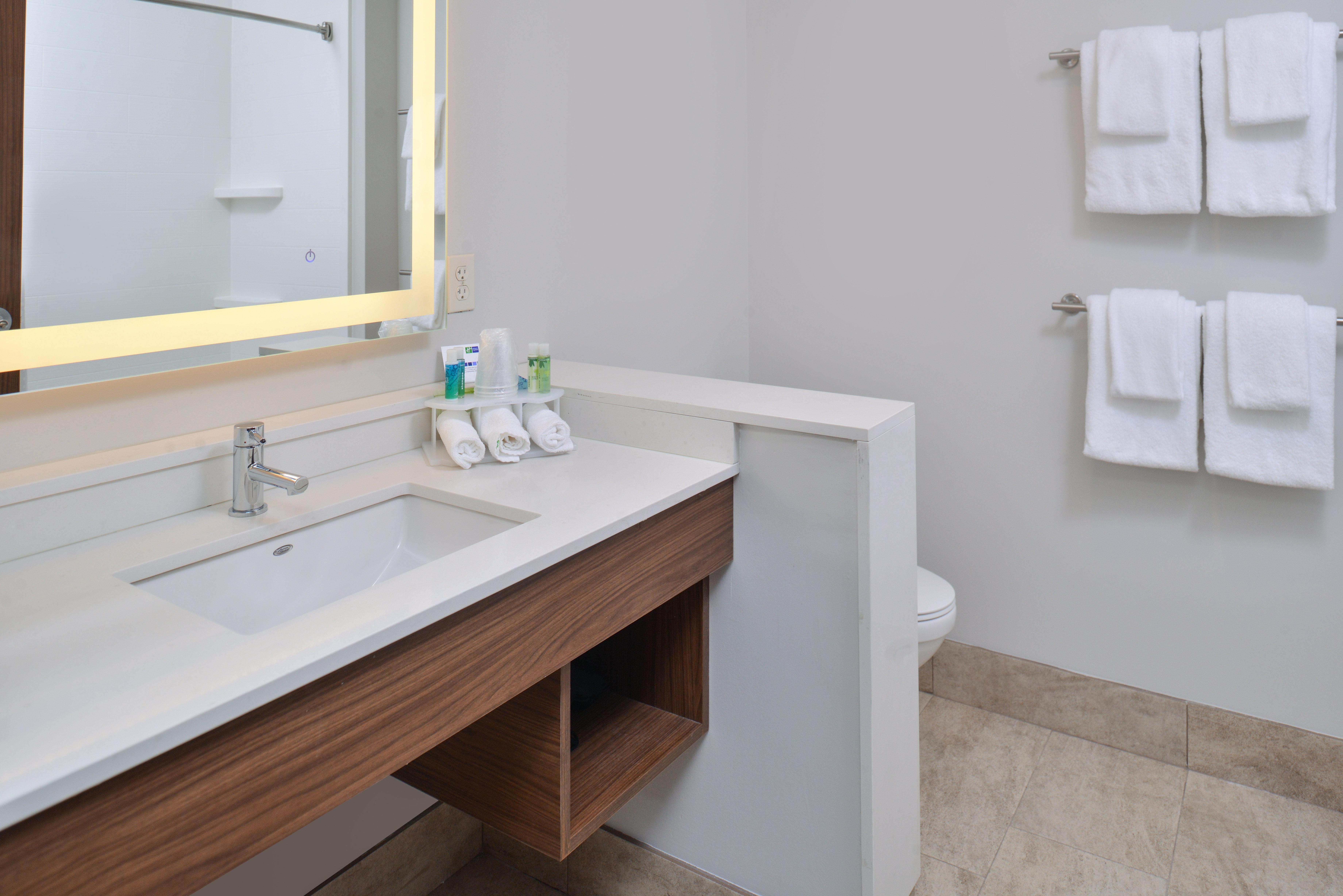 Holiday Inn Express & Suites - Brighton South - Us 23 By Ihg Bagian luar foto