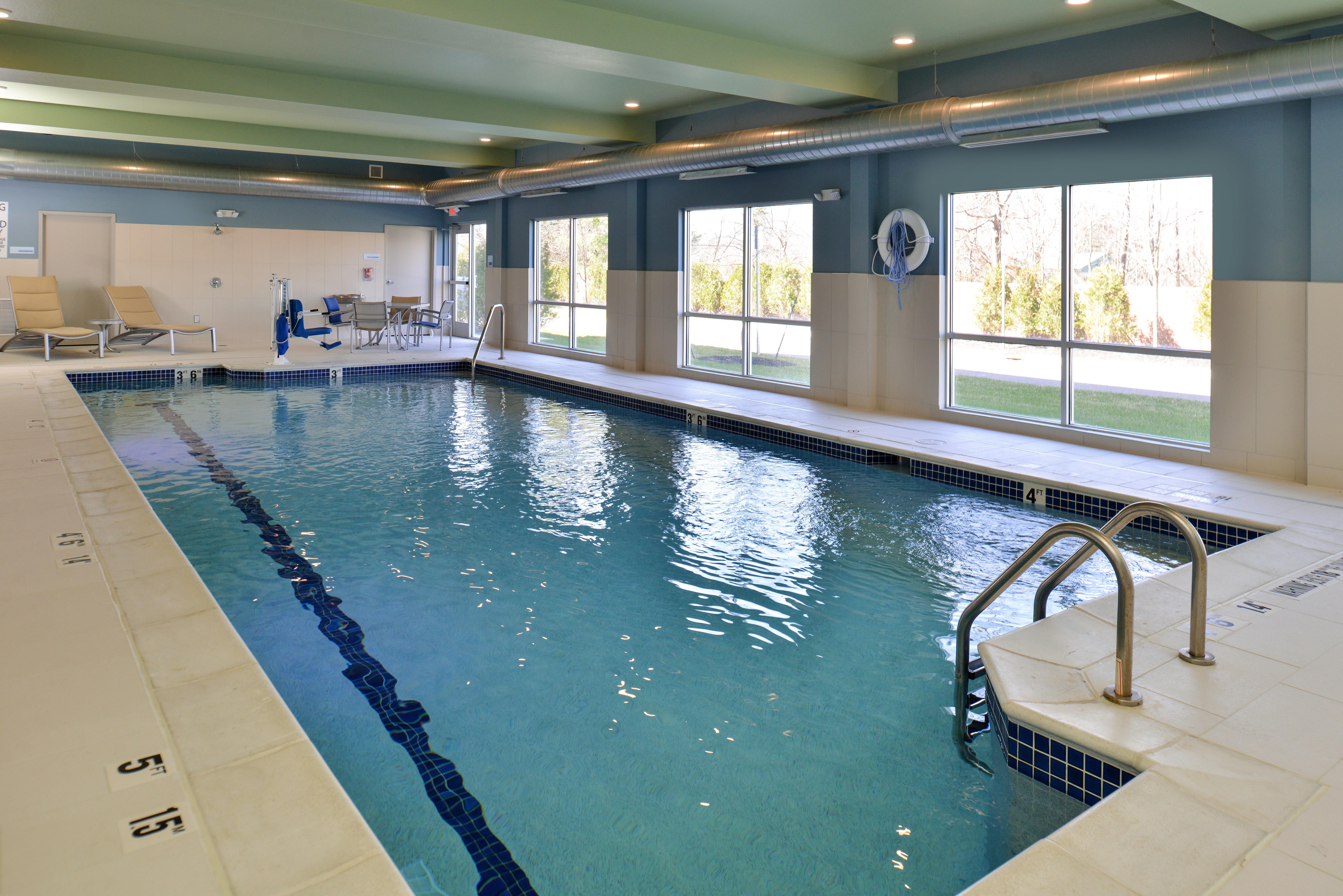 Holiday Inn Express & Suites - Brighton South - Us 23 By Ihg Bagian luar foto